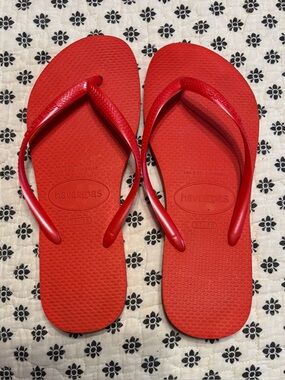 Havaianas Red Classic Flip Flops Size 7